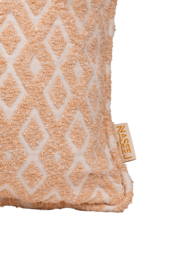 Oya (P) Cushion
